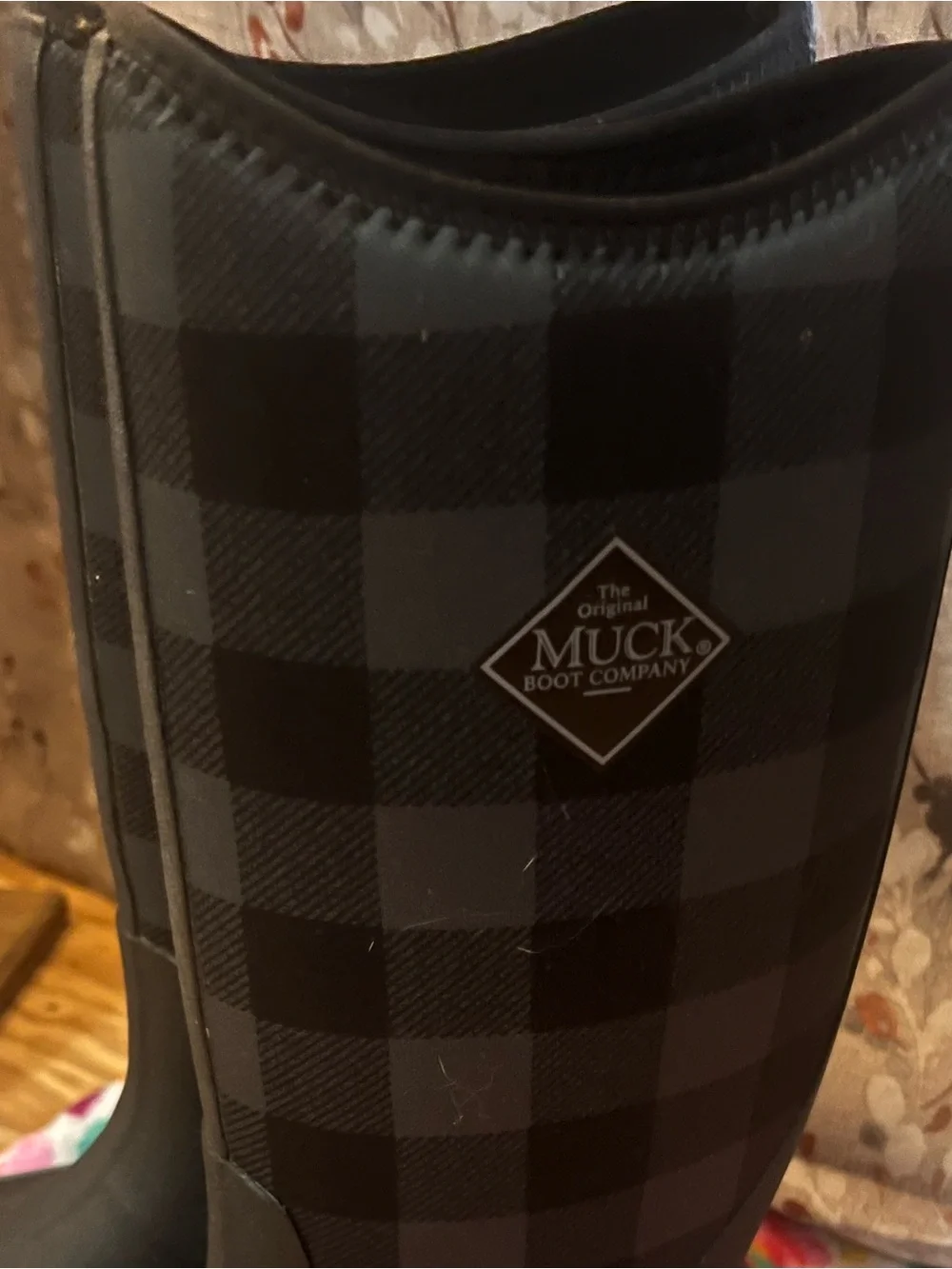 Muck Boot Company Women's Black & Gray Plaid Waterproof Winter Boots NWT 10’s